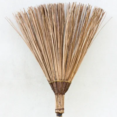 ไม้กวาดทางมะพร้าว