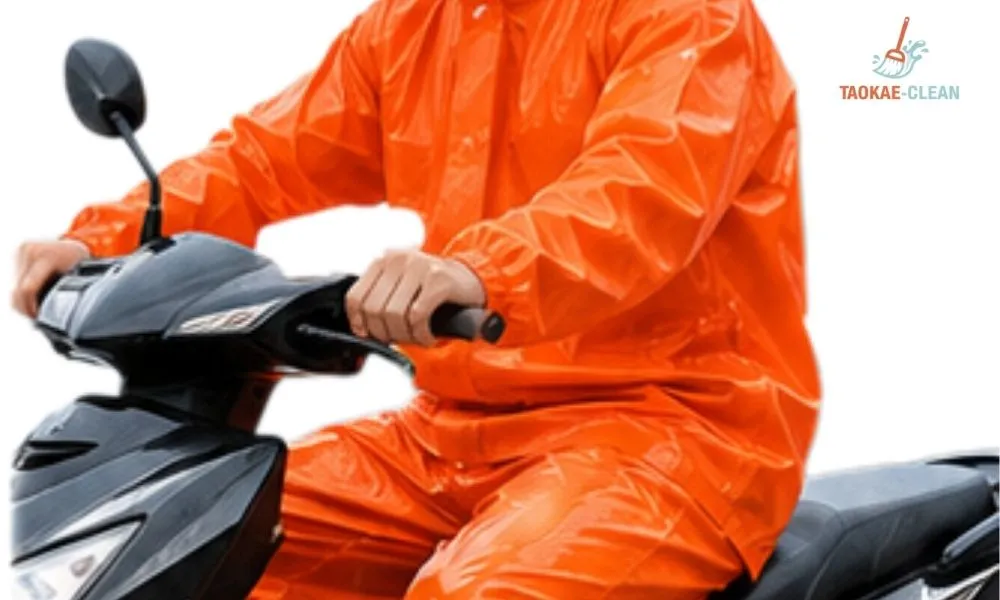 เสื้อกันฝนรุ่นเสื้อและกางเกง